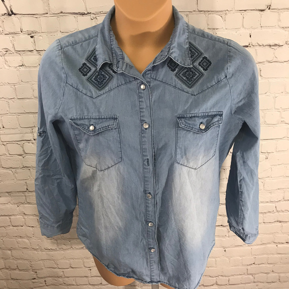 Ellison Tops - Ellison Light Wash Embroidered Western Button Up L